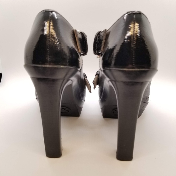 Michael Kors Open Toed Chunky Heels - Picture 3 of 8